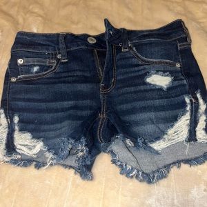 Size 4 American Eagle distressed midi short.